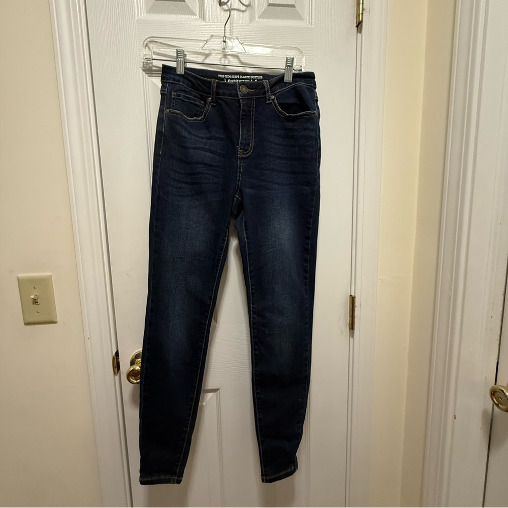 Grace and Lace Plastic Water Bottle Skinny Dark Wash Jeans size 8